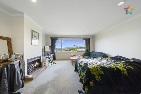 Photo of property in 41 Arahiwi Grove, Tirohanga, Lower Hutt, 5010