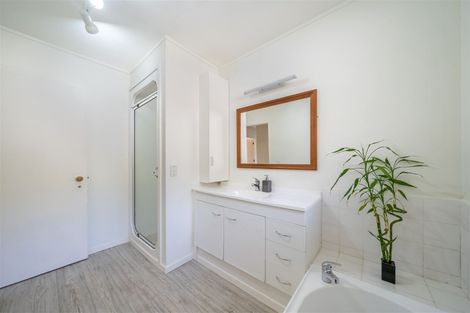 Photo of property in 546a Stokes Valley Road, Stokes Valley, Lower Hutt, 5019