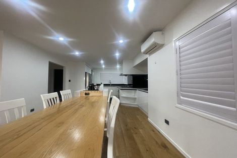 Photo of property in 58 Beechdale Crescent, Pakuranga Heights, Auckland, 2010