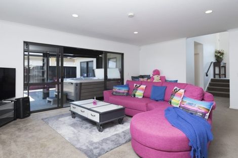 Photo of property in 103 Pine Harbour Parade, Beachlands, Auckland, 2018