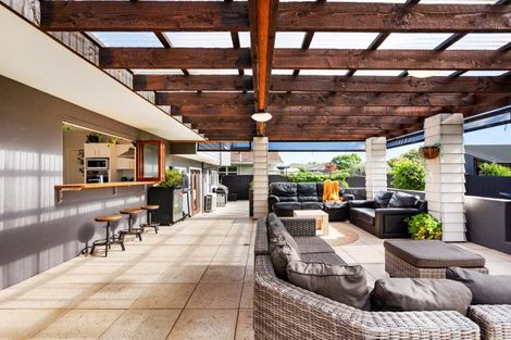 Photo of property in 125 Gloucester Street, Taradale, Napier, 4112