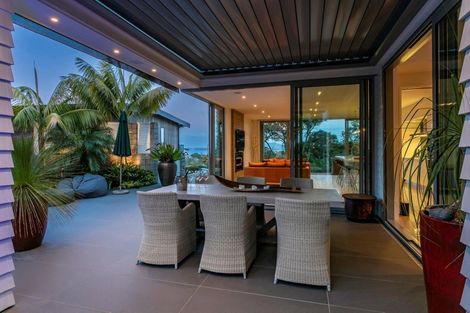 Photo of property in 58a Peter Terrace, Castor Bay, Auckland, 0620