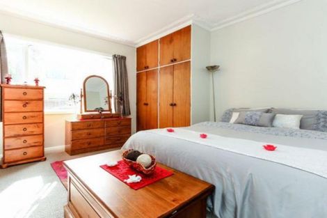 Photo of property in 60a Waimumu Road, Massey, Auckland, 0614