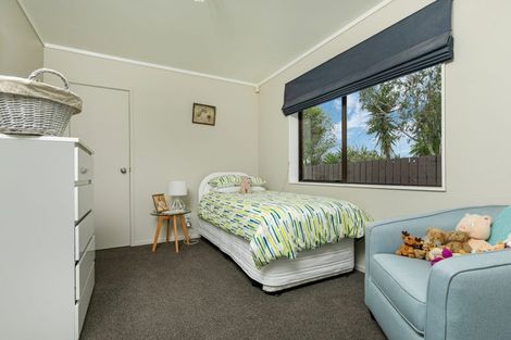 Photo of property in 74 Vintage Drive, Henderson, Auckland, 0612