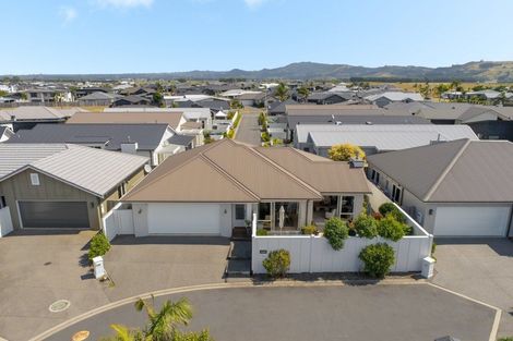 Photo of property in 33 Cassinia Close, Papamoa Beach, Papamoa, 3118