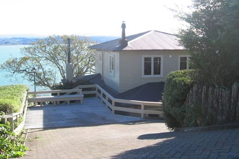 Photo of property in 155 Thompson Road, Bluff Hill, Napier, 4110