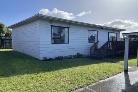 Photo of property in 2/1 Raleigh Road, Northcote, Auckland, 0627