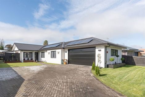 Photo of property in 14 Aldershot Place, Nawton, Hamilton, 3200