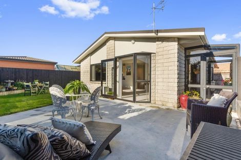 Photo of property in 273/1 Mangorei Road, Merrilands, New Plymouth, 4312
