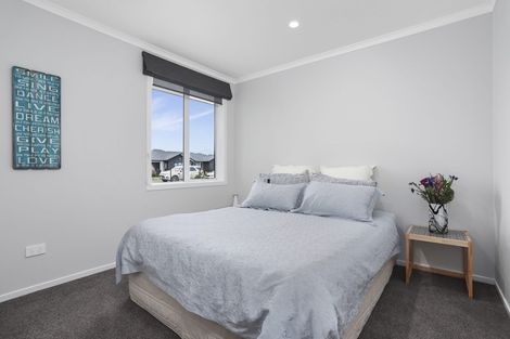 Photo of property in 4 Sir Lincoln Drive, Kumeu, 0810