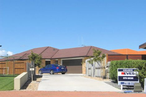 Photo of property in 74 Keepa Close, Papamoa Beach, Papamoa, 3118
