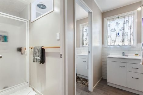 Photo of property in 34 Lewisham Street, Highland Park, Auckland, 2010