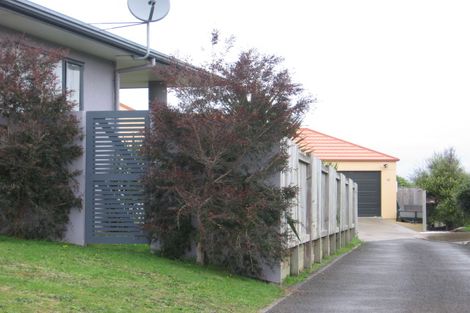 Photo of property in 20 Logan Way, Kelvin Grove, Palmerston North, 4414