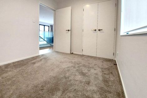 Photo of property in 26a Holland Avenue, Point England, Auckland, 1072