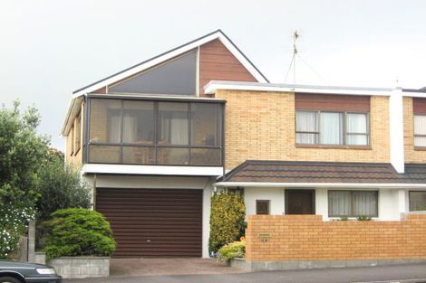 Photo of property in 402 Devon Street East, Strandon, New Plymouth, 4312
