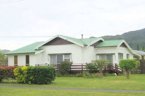 Photo of property in 28 Stirling Street, Te Aroha, 3320