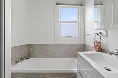 Photo of property in 60 Sheehan Street, Whataupoko, Gisborne, 4010