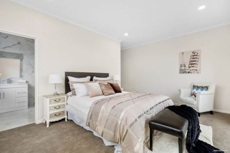 Photo of property in 1 Huahua Crescent, Papakura, 2110