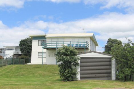 Photo of property in 38 Shaw Road, Waihi Beach, 3611