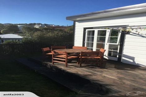 Photo of property in 75 Creswick Terrace, Northland, Wellington, 6012