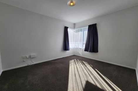 Photo of property in 35b Grays Road, Camborne, Porirua, 5026