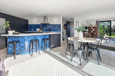 Photo of property in 1 Anglers Way, Omokoroa, 3114