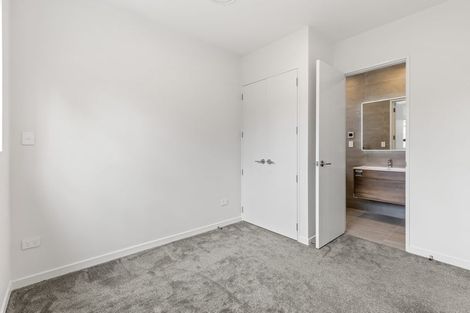 Photo of property in 4b Ramillies Place, Glenfield, Auckland, 0629