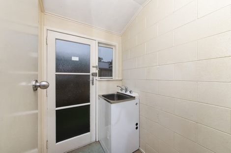 Photo of property in 14 Lavas Place, Mount Wellington, Auckland, 1060