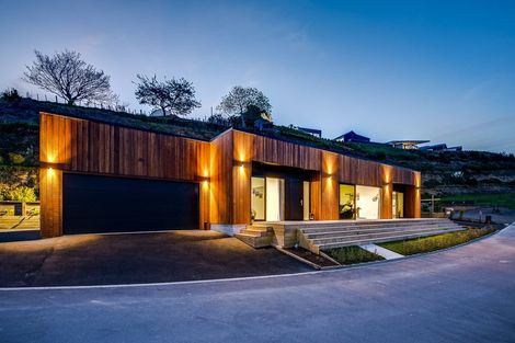 Photo of property in 91 Oak Road, Poraiti, Napier, 4112