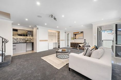 Photo of property in 72 Compass Way, Half Moon Bay, Auckland, 2012