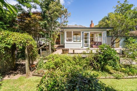 Photo of property in 2/12 Maleme Avenue, Belmont, Auckland, 0622