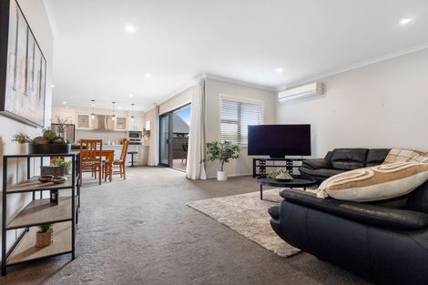 Photo of property in 54 Norfolk Drive, Cambridge, 3434