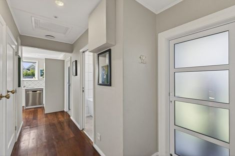 Photo of property in 10 Holford Street, Westown, New Plymouth, 4310