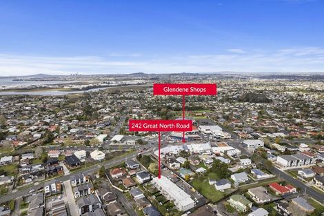 Photo of property in 1/242 Great North Road, Henderson, Auckland, 0612