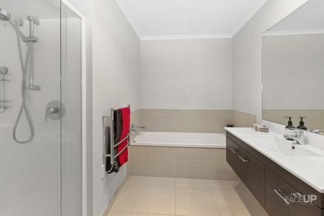 Photo of property in 26 Station Street, Hobsonville, Auckland, 0616