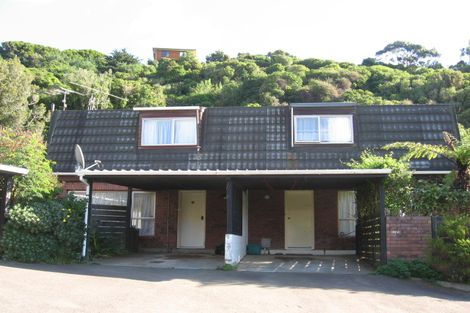 Photo of property in 81 Churton Drive, Churton Park, Wellington, 6037