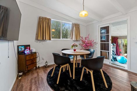 Photo of property in 19 Aorangi Road, Paraparaumu, 5032