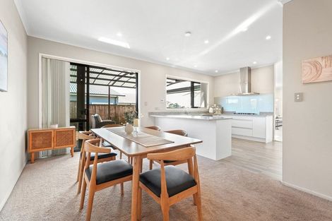 Photo of property in 2 Makaka Lane, Silverdale, 0932