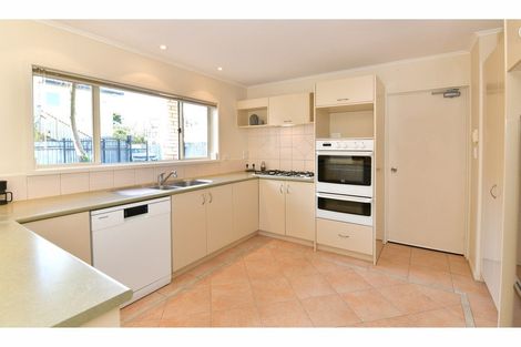 Photo of property in 168 Centreway Road, Orewa, 0931