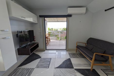 Photo of property in 19 Millstream Drive, Henderson, Auckland, 0610