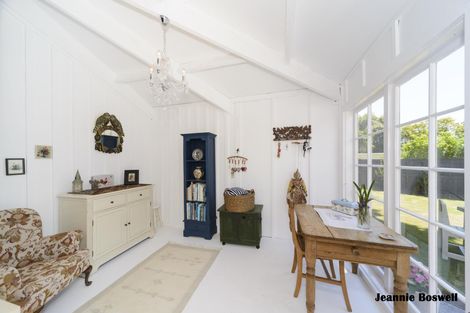 Photo of property in 220 Victoria Avenue, Hokowhitu, Palmerston North, 4410