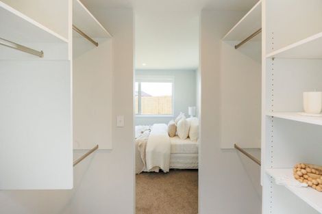 Photo of property in 68 Atlantic Drive, Fitzherbert, Palmerston North, 4410