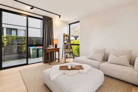 Photo of property in 6 Woolshed Road, Jacks Point, Queenstown, 9371