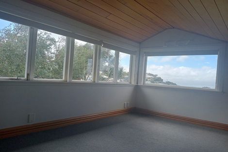 Photo of property in 25 Putnam Street, Northland, Wellington, 6012