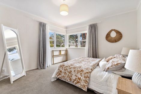 Photo of property in 871 Whangaparaoa Road, Manly, Whangaparaoa, 0930