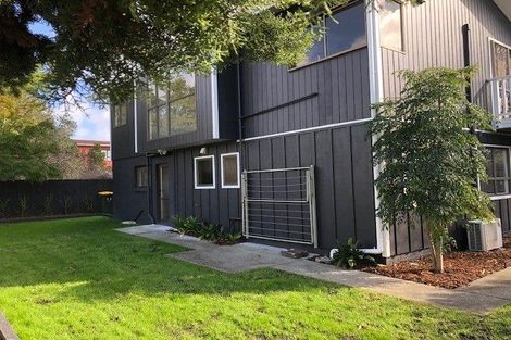 Photo of property in 2/12 Stanley Avenue, Milford, Auckland, 0620