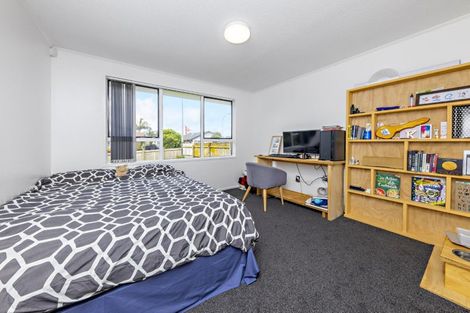 Photo of property in 38 Burundi Avenue, Clendon Park, Auckland, 2103