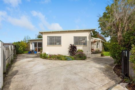 Photo of property in 84 Pahiatua Street, Hokowhitu, Palmerston North, 4410