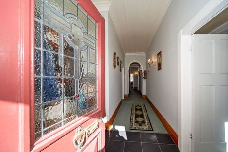 Photo of property in 237 South Road, Hawera, 4610