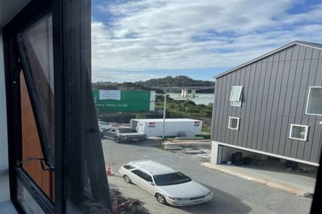 Photo of property in 4/35 Marine Parade, Hobsonville, Auckland, 0616